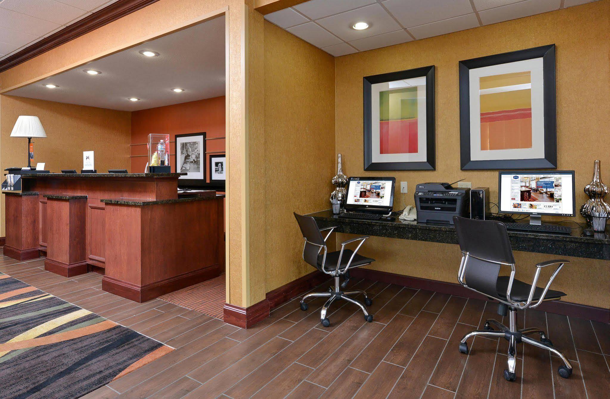 Hampton Inn Keokuk Экстерьер фото
