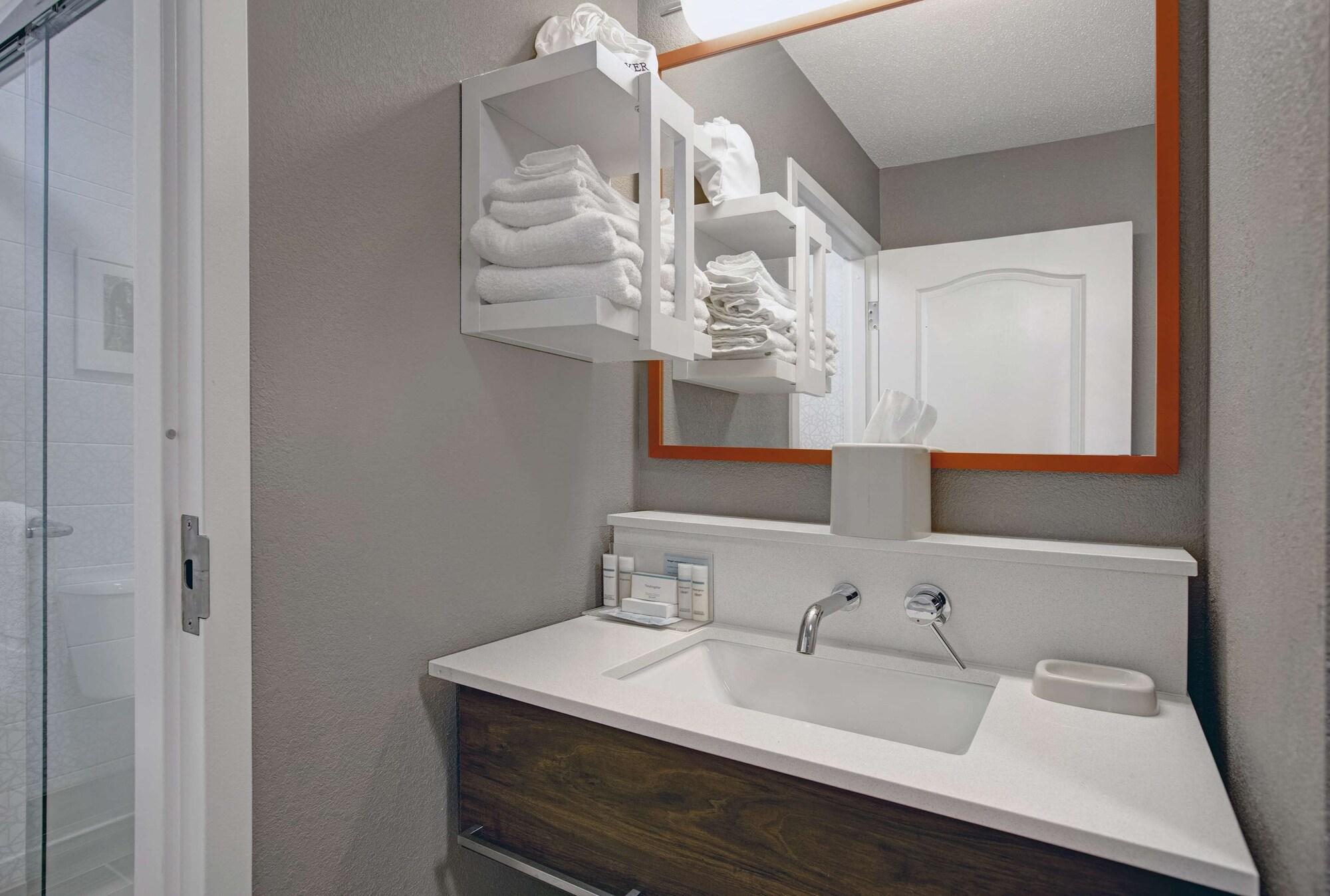 Hampton Inn Keokuk Экстерьер фото