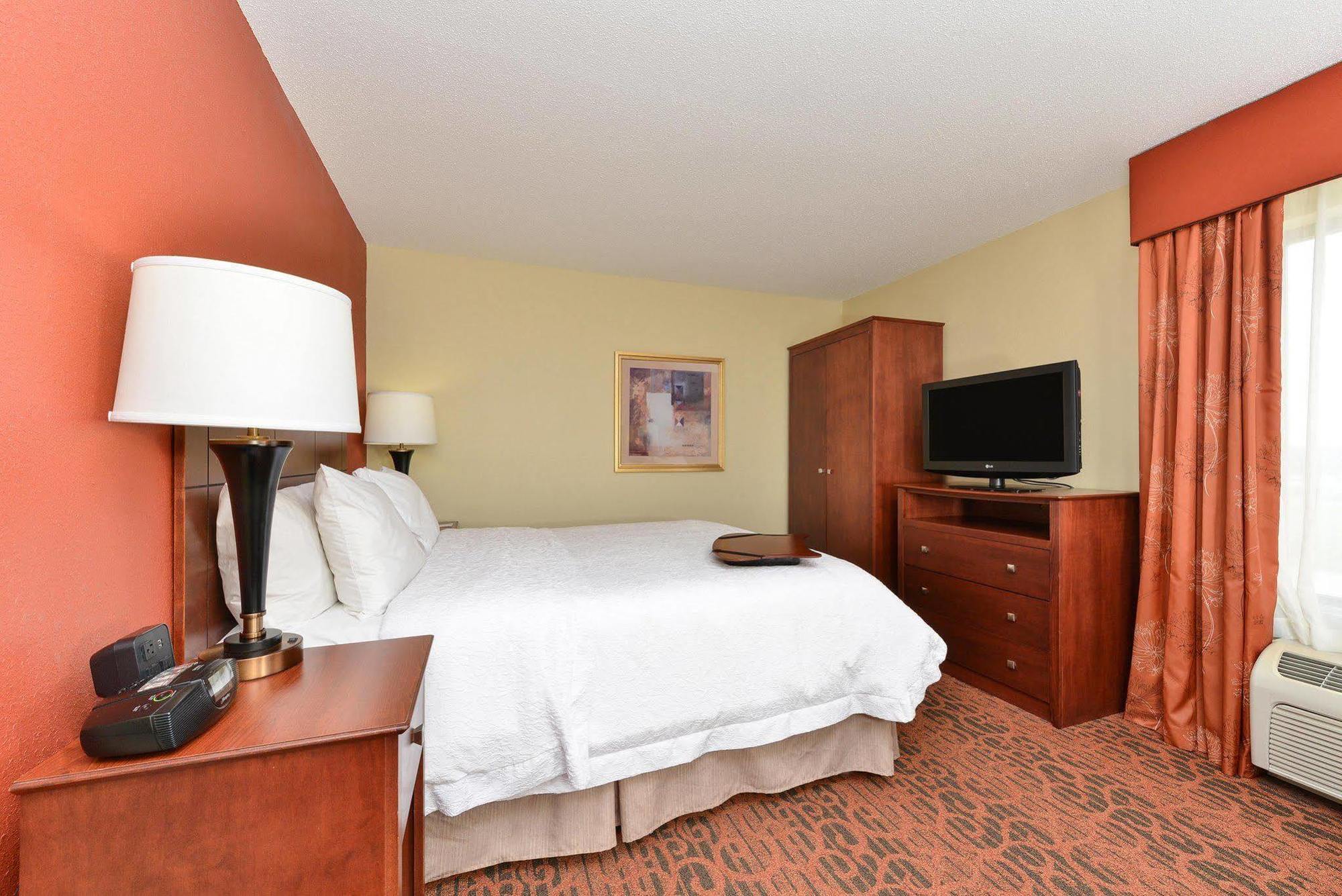 Hampton Inn Keokuk Экстерьер фото