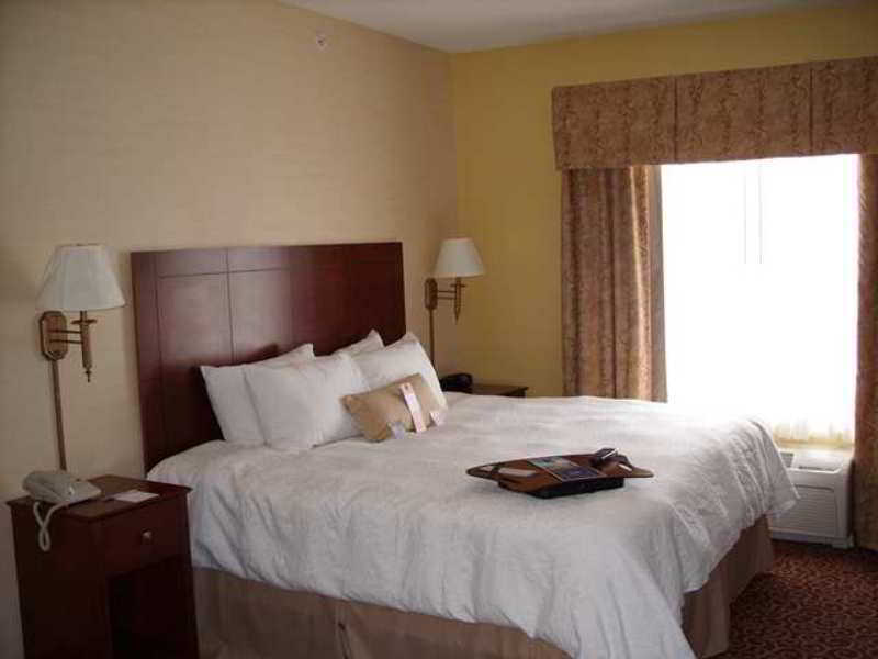 Hampton Inn Keokuk Номер фото